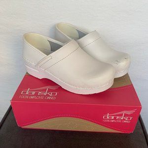 Dansko Womens Clogs